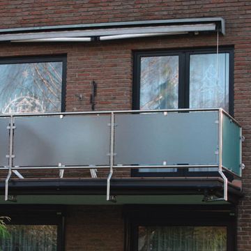 Dittfach GmbH - Balkon mit Glas