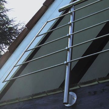 Dittfach GmbH - Edelstahl Geländer am Balkon